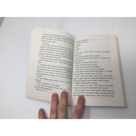 A Wrinkle in Time book By: Madeleine L'Engle - Picture 10 of 15